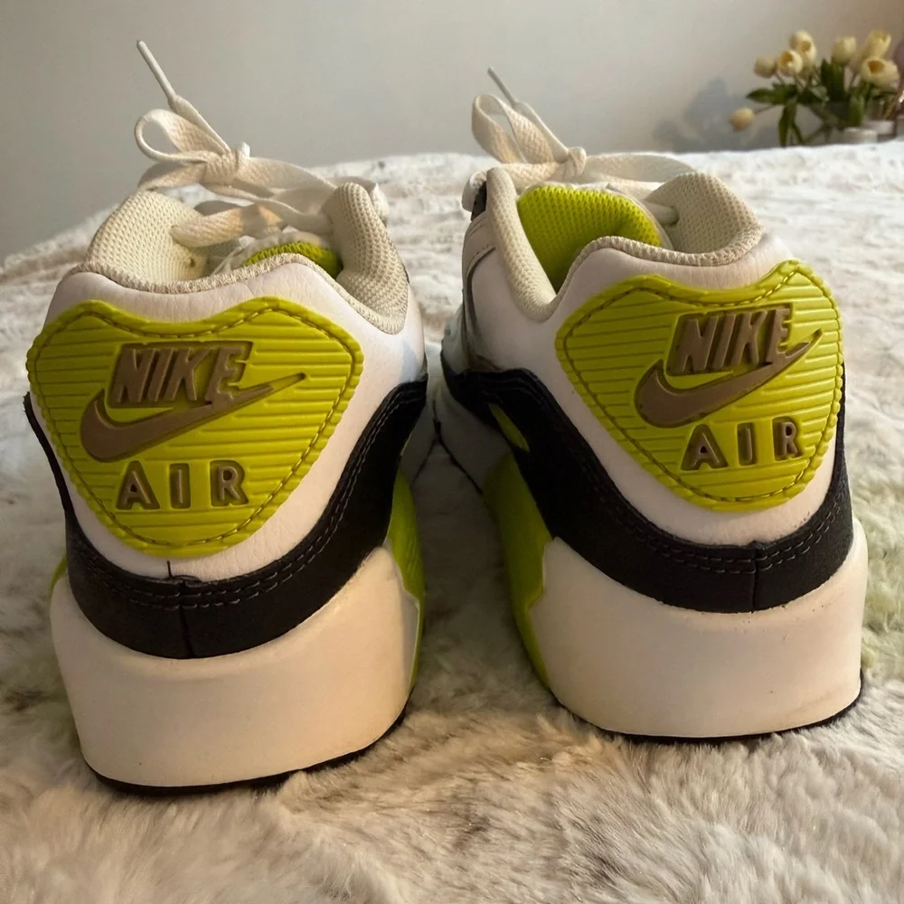 Women’s Nike air max 90 - Picture 3 of 5